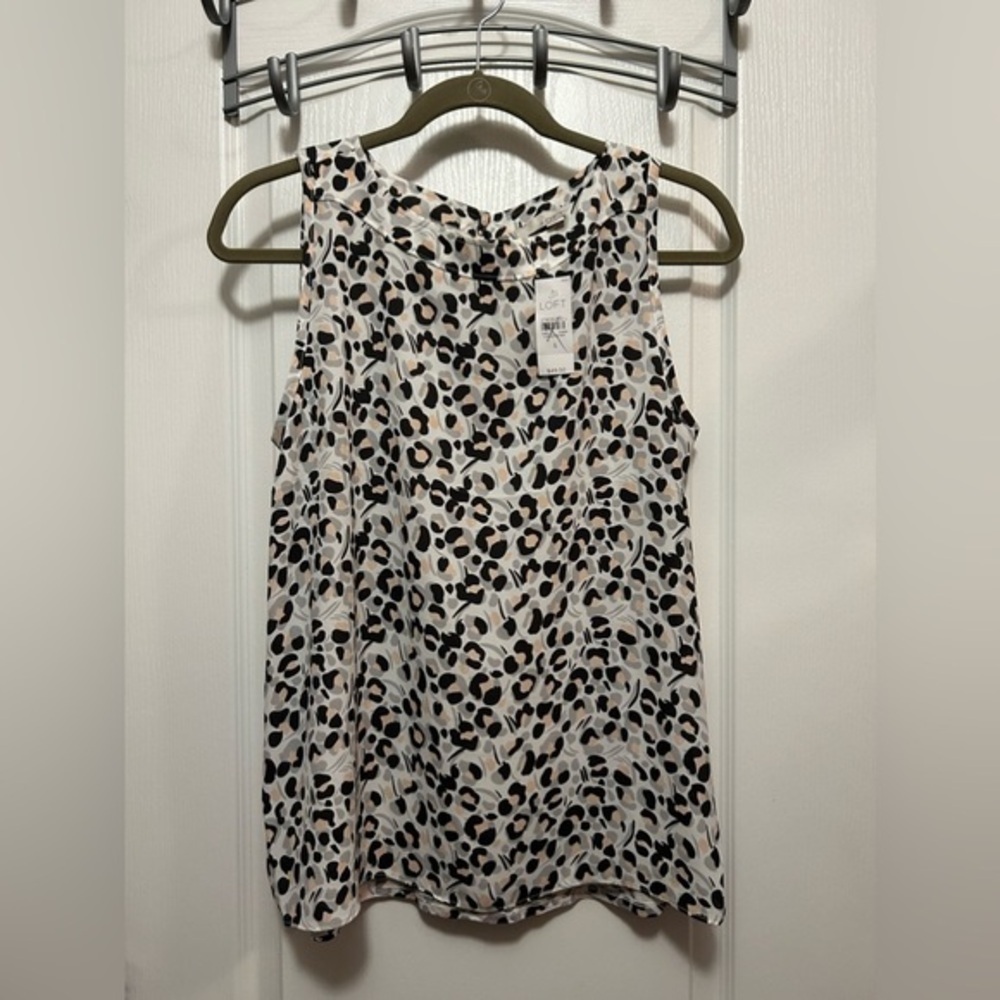 Loft Sleeveless Print Blouse‎ in Women’s S pink grey white lightweight